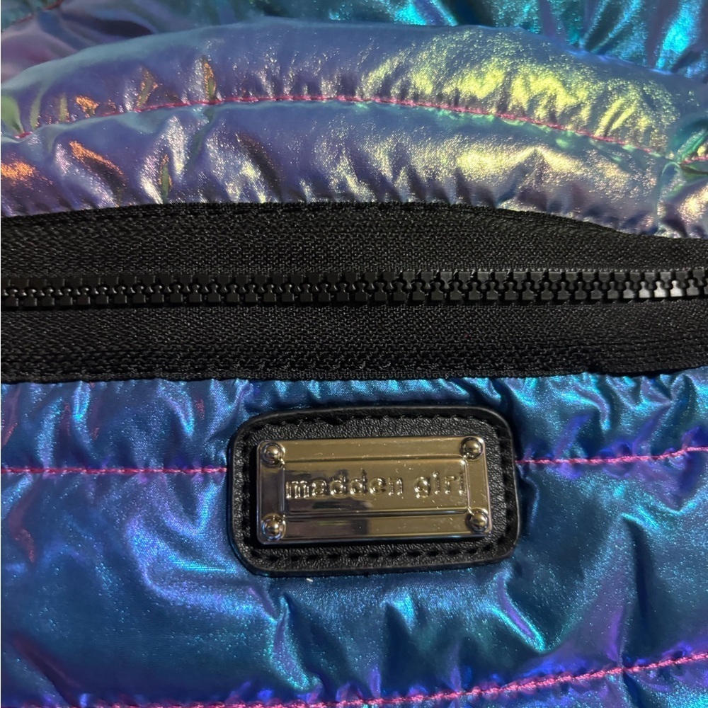 Iridescent Backpack - Picture 3 of 6